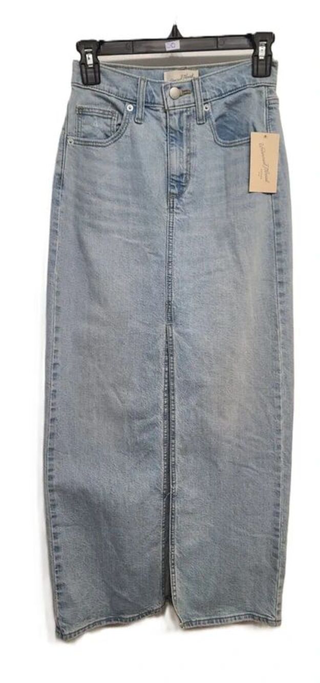 $36 NWT Universal Thread Size 00 Long Denim Maxi Skirt Light Wash Blue Slit NEW